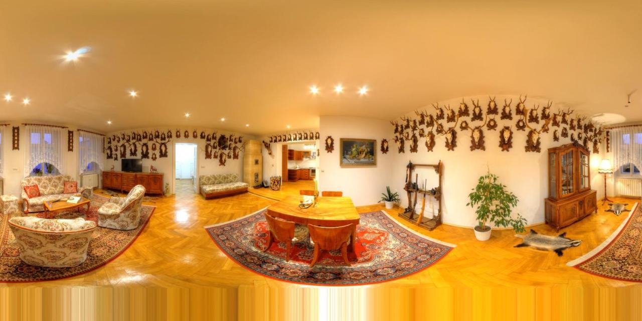Lovecký Apartmán na náměstí ve Frenštátě pod Radhoštěm Frenštát pod Radhoštěm Exteriér fotografie